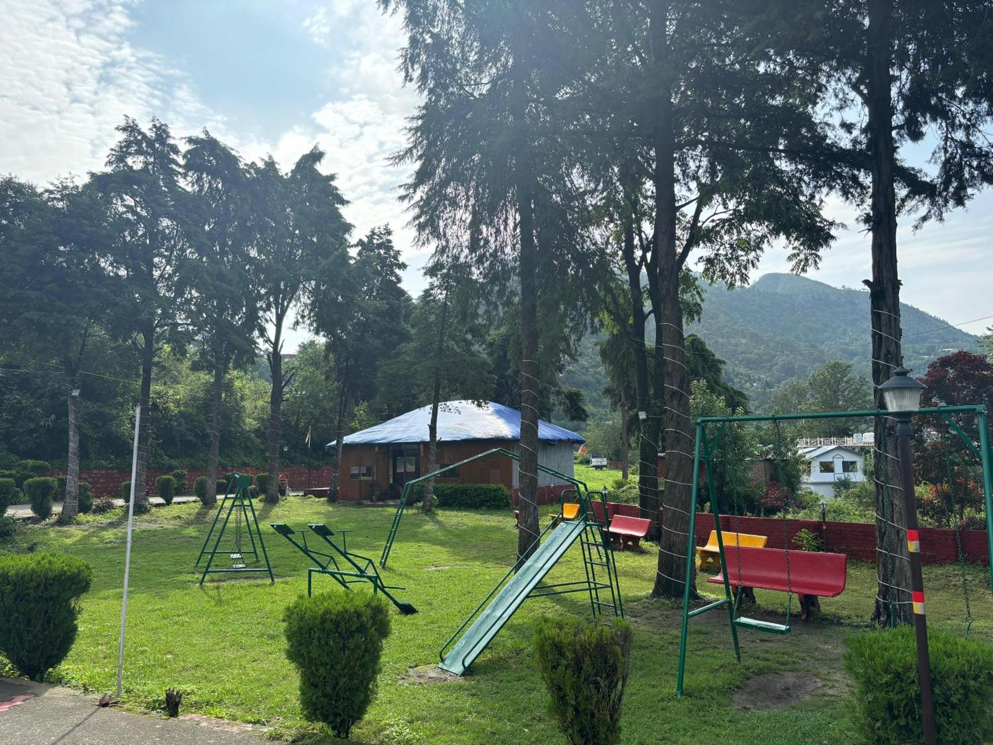 Shikha Resort Ewentbliz Bhīm Tāl Buitenkant foto