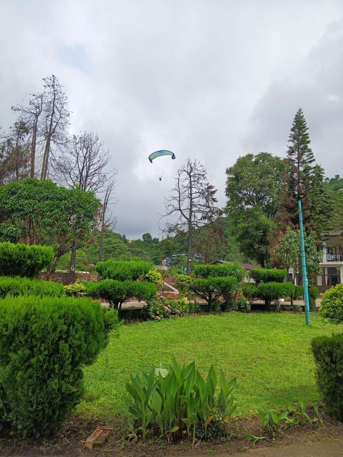 Shikha Resort Ewentbliz Bhīm Tāl Buitenkant foto