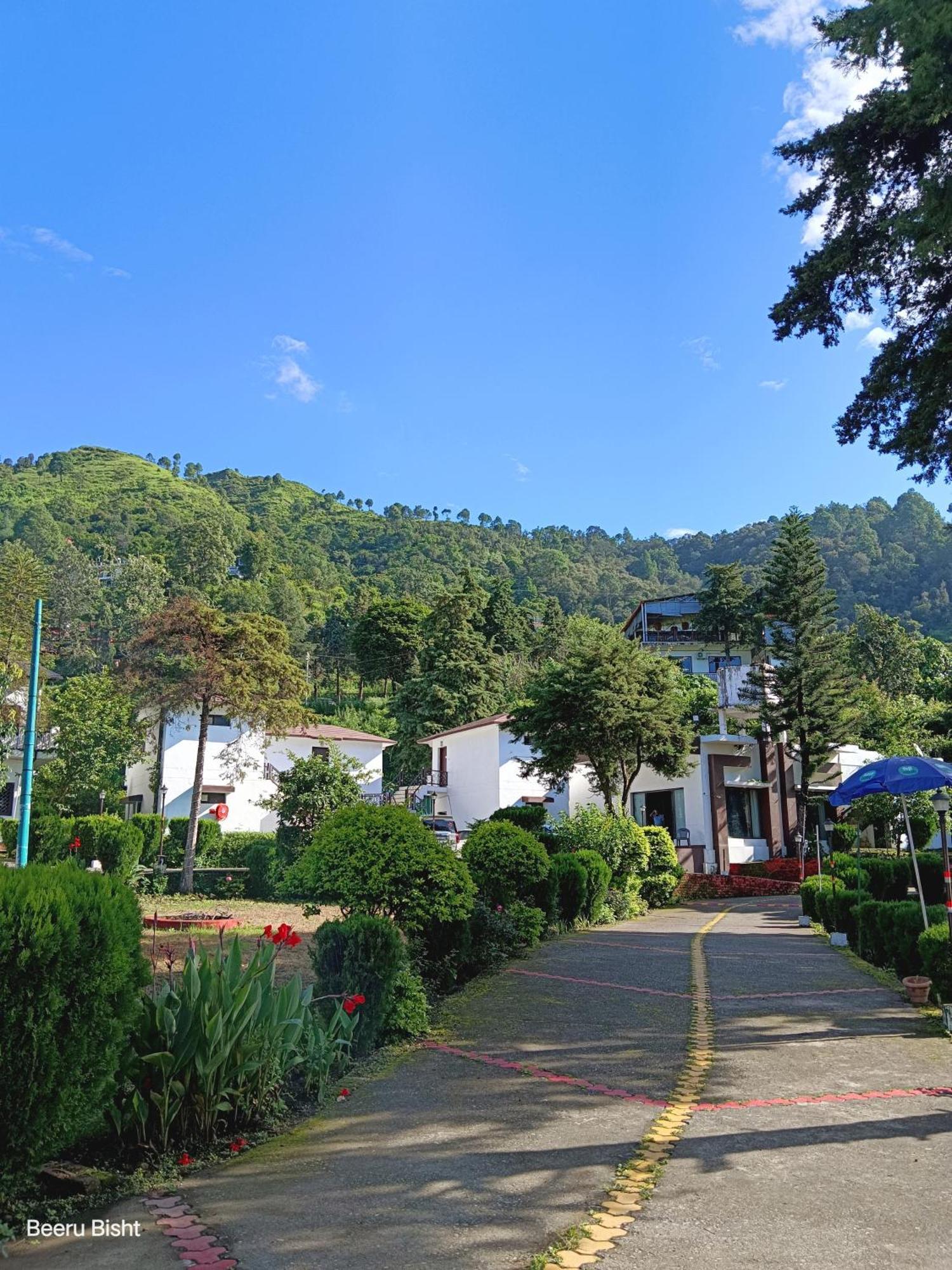 Shikha Resort Ewentbliz Bhīm Tāl Buitenkant foto