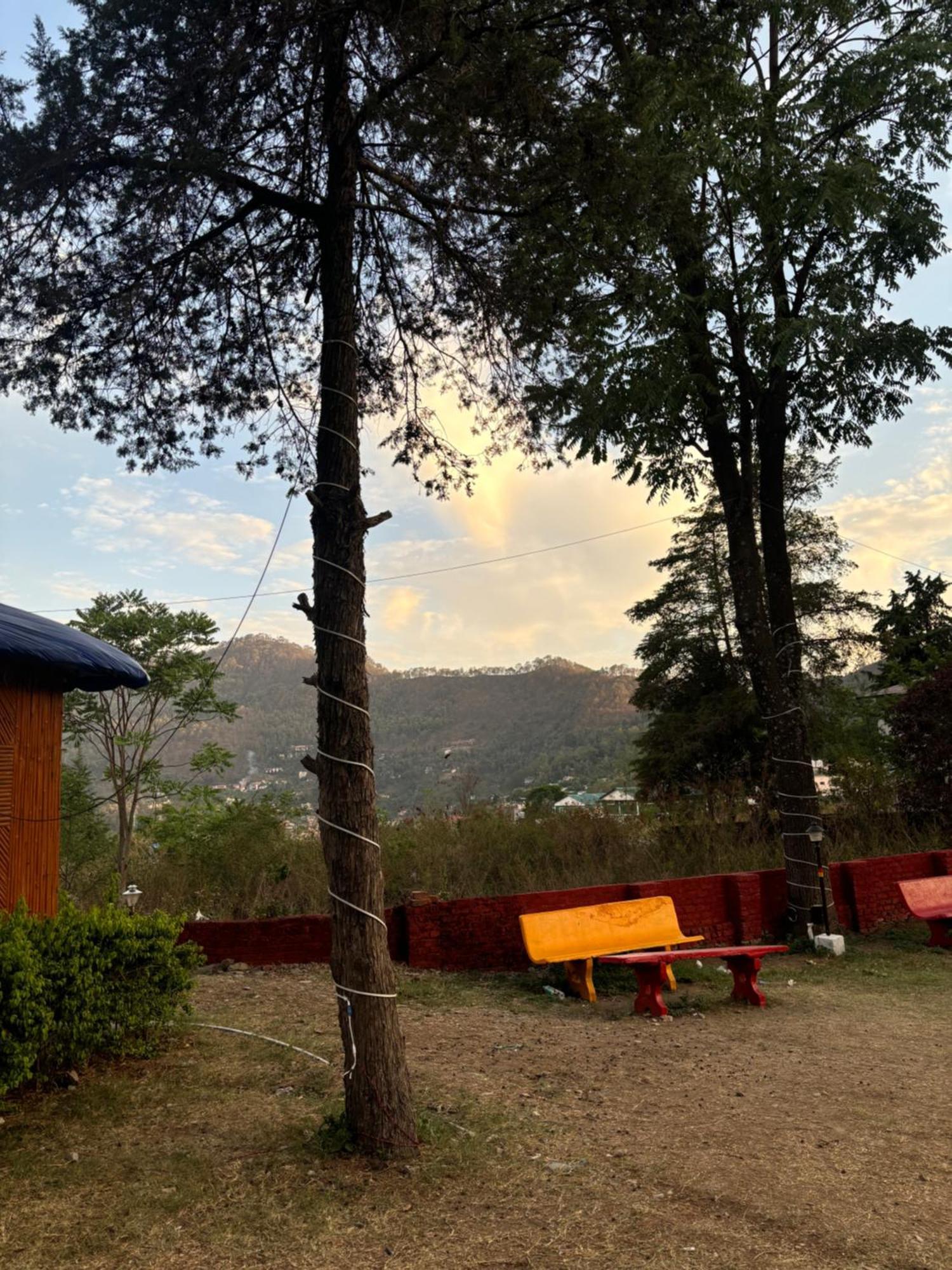 Shikha Resort Ewentbliz Bhīm Tāl Buitenkant foto
