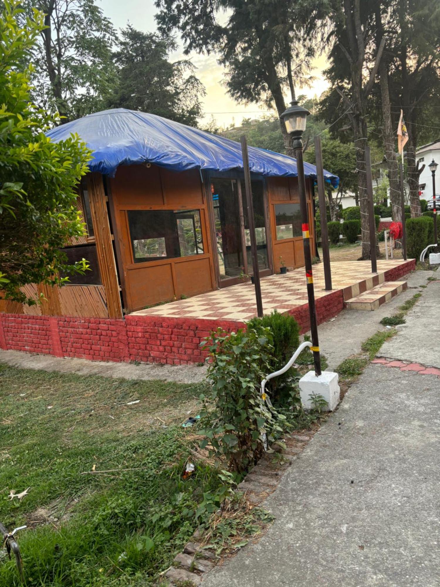 Shikha Resort Ewentbliz Bhīm Tāl Buitenkant foto