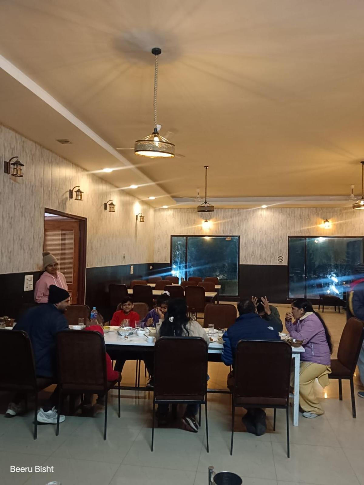 Shikha Resort Ewentbliz Bhīm Tāl Buitenkant foto