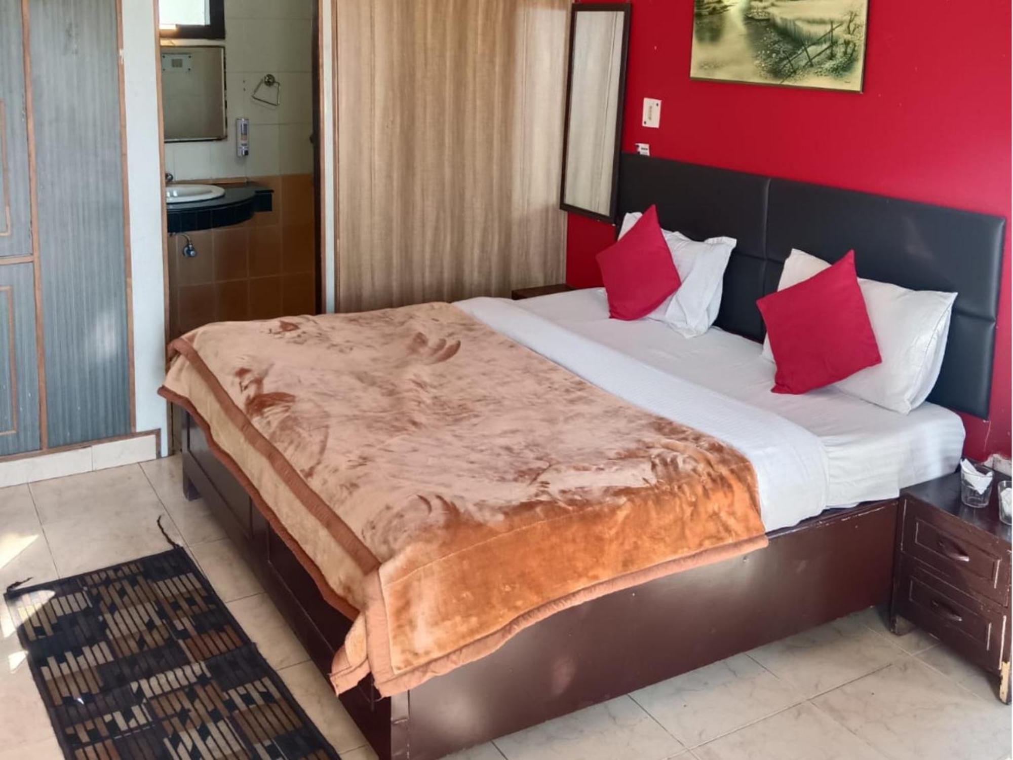 Shikha Resort Ewentbliz Bhīm Tāl Buitenkant foto