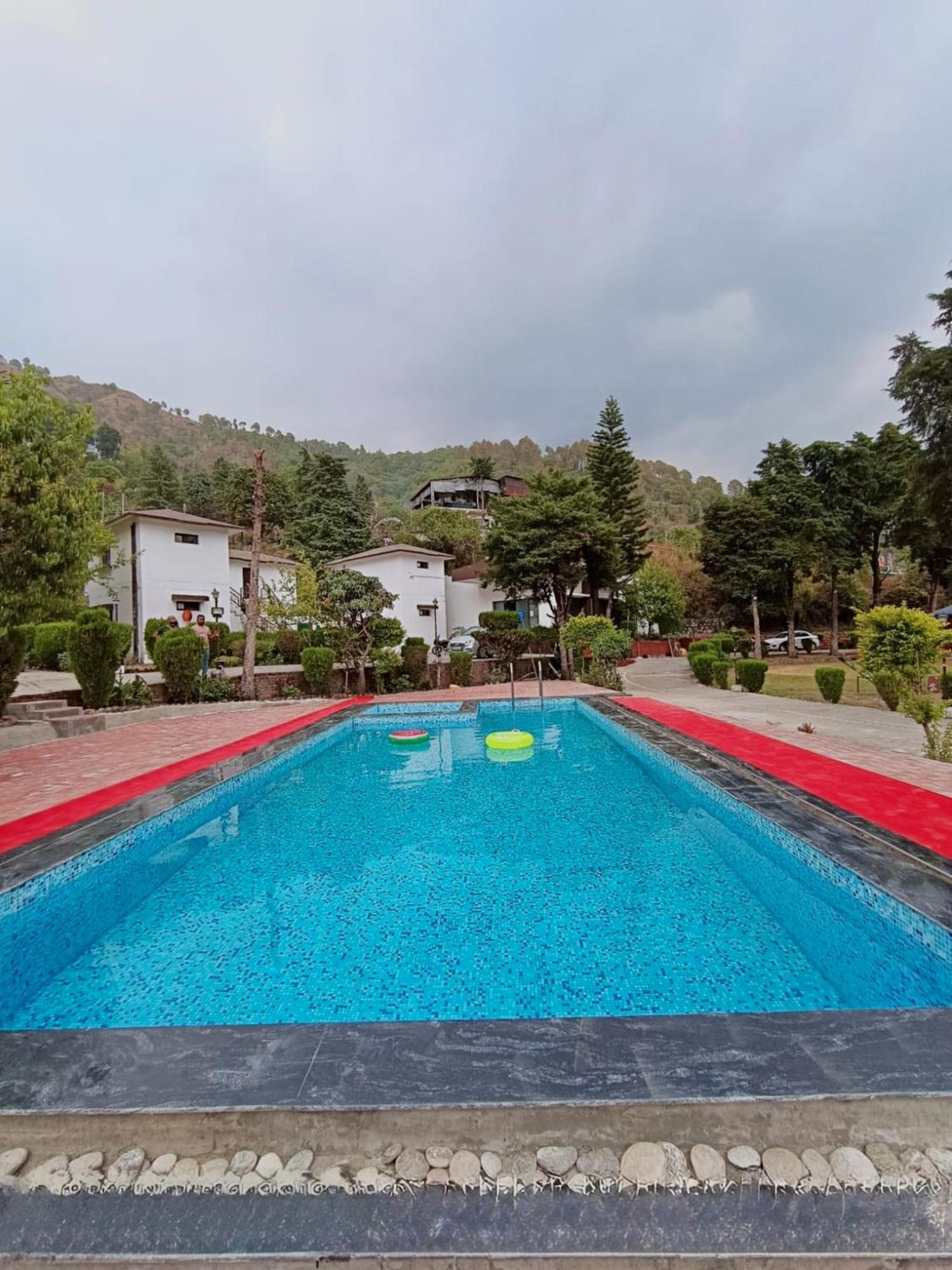 Shikha Resort Ewentbliz Bhīm Tāl Buitenkant foto