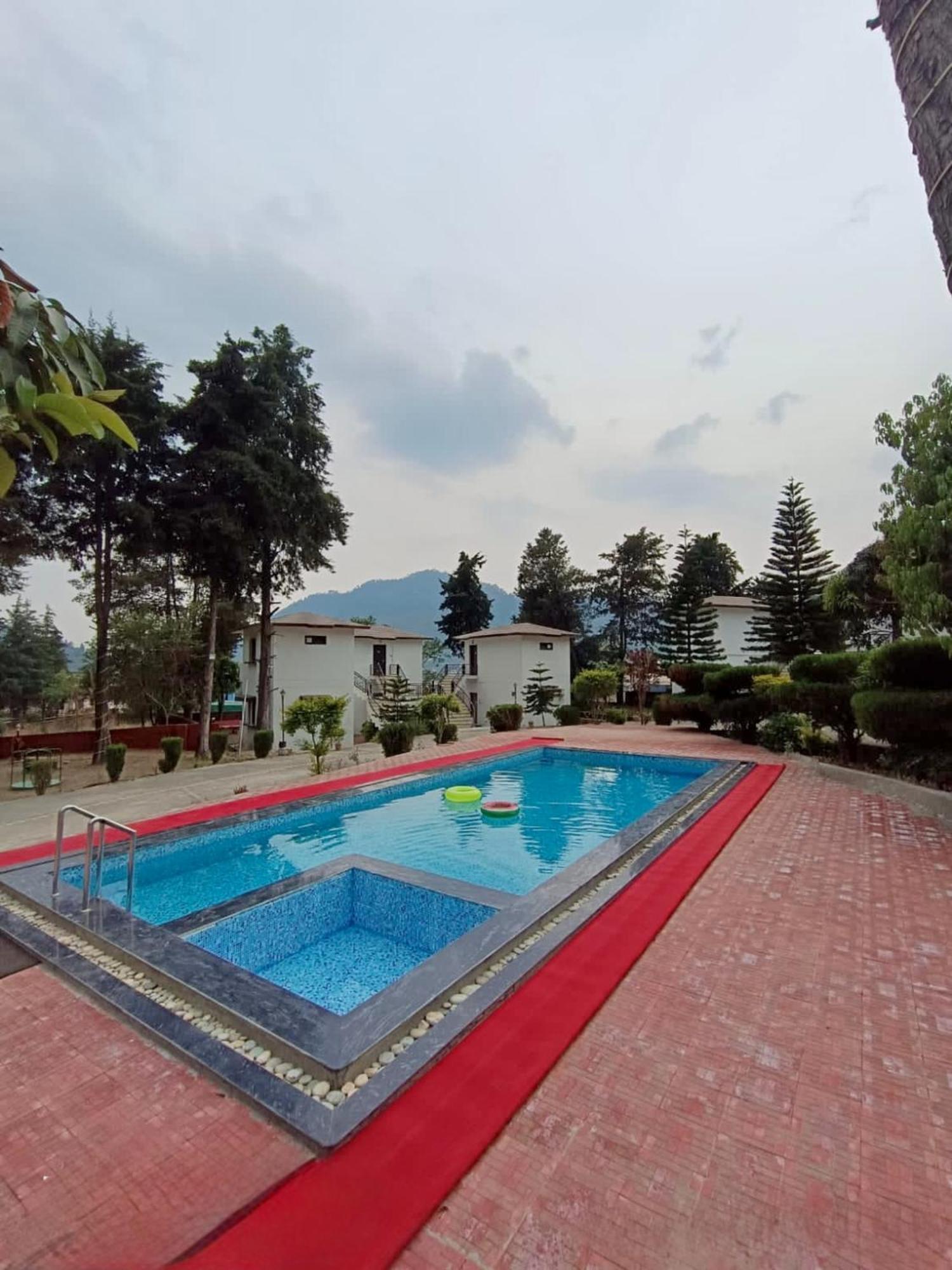 Shikha Resort Ewentbliz Bhīm Tāl Buitenkant foto